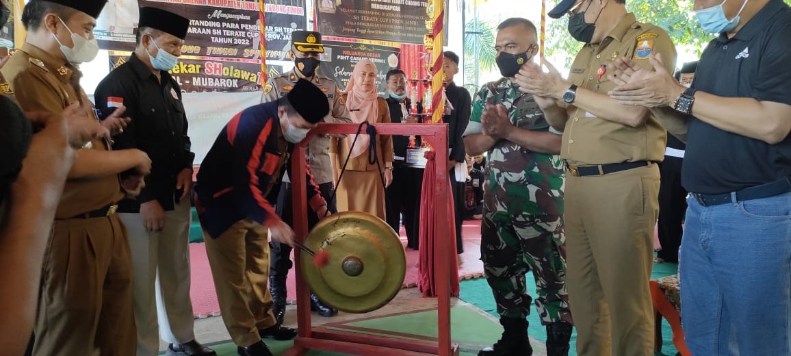 Gubernur Jambi Al Haris buka Kejuaraan Silat SH Terate Cup I Jambi Piala Gubernur Jambi 2022