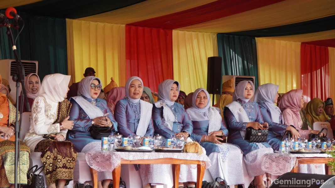 Kepala Kejaksaan Tinggi Riau Hadiri Upacara Peringatan Hari Jadi Ke- 67 Provinsi Riau Tahun 2024
