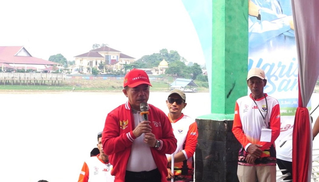 Lestarikan Tradisi, Gubernur Al Haris Gelar Lomba Pacu Perahu di HUT RI