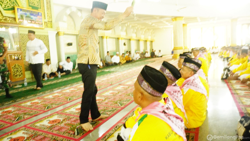Isak Tangis Keluarga Warnai Pelepasan 282 Calhaj Kloter 14 Asal Rokan Hilir
