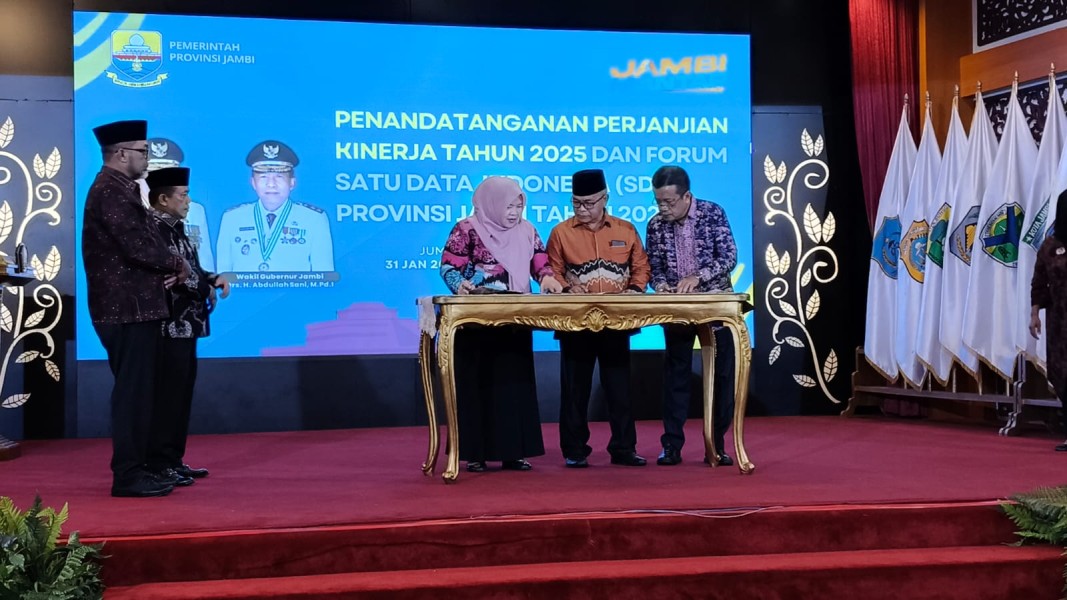 Kepala OPD Pemprov Jambi Tandatangani Perjanjian Kinerja 2025 di Hadapan Al Haris