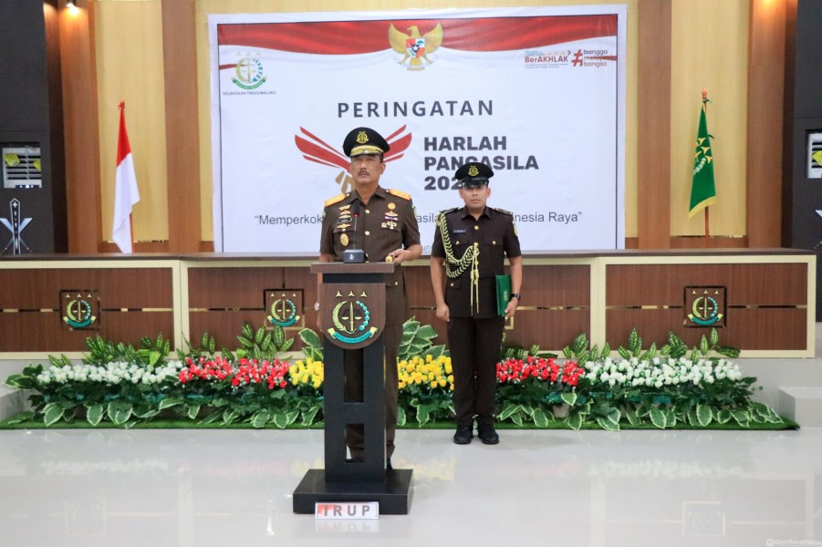 Kajati Maluku Agoes SP Pimpin Upacara Hari Lahir Pancasila Di Aula Sasana Adhyaksa Kejaksaan Tinggi Maluku