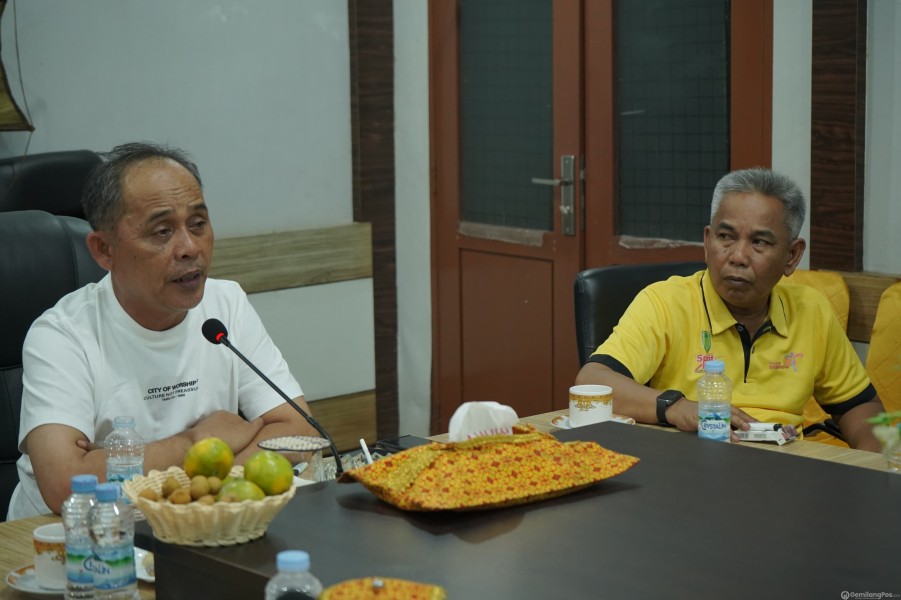 Bupati Inhil Herman Pimpin Rapat Evaluasi Pengawasan Angkutan Barang di Tembilahan