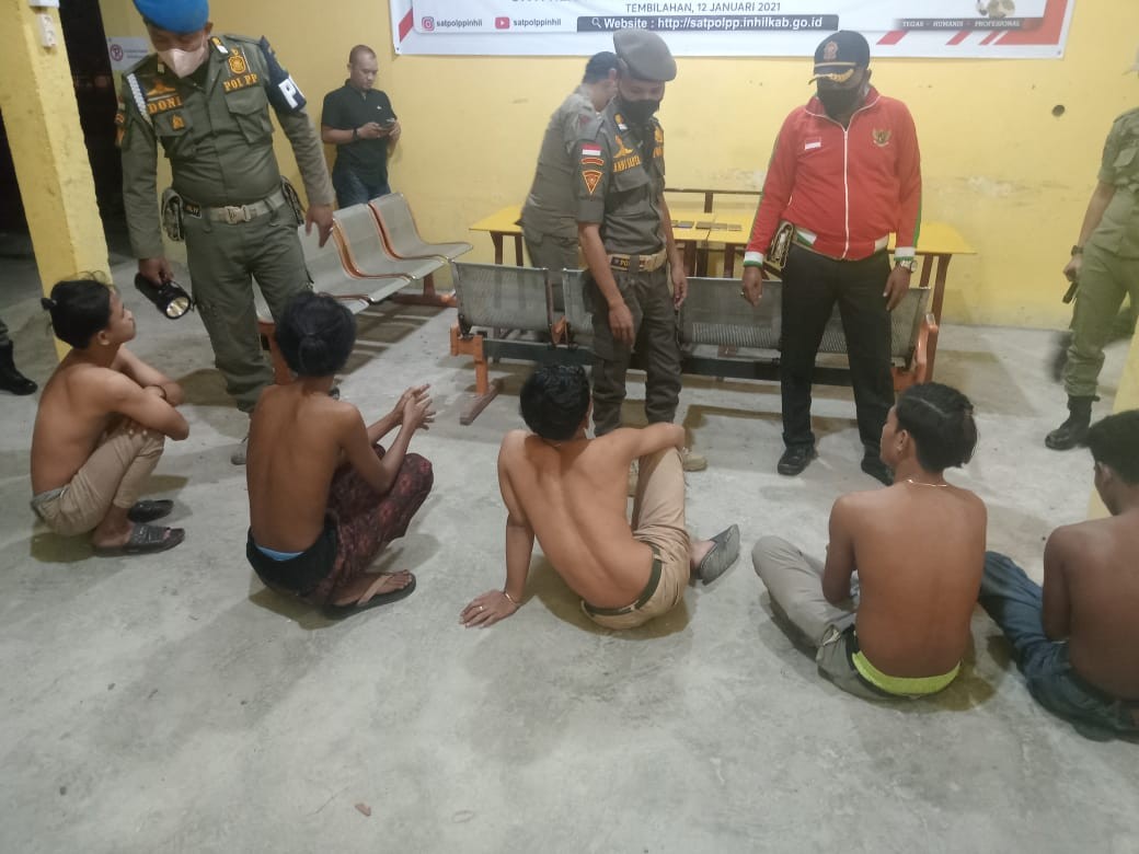 Mabuk Berat, 5 Pemuda Diamankan Satpol PP Inhil