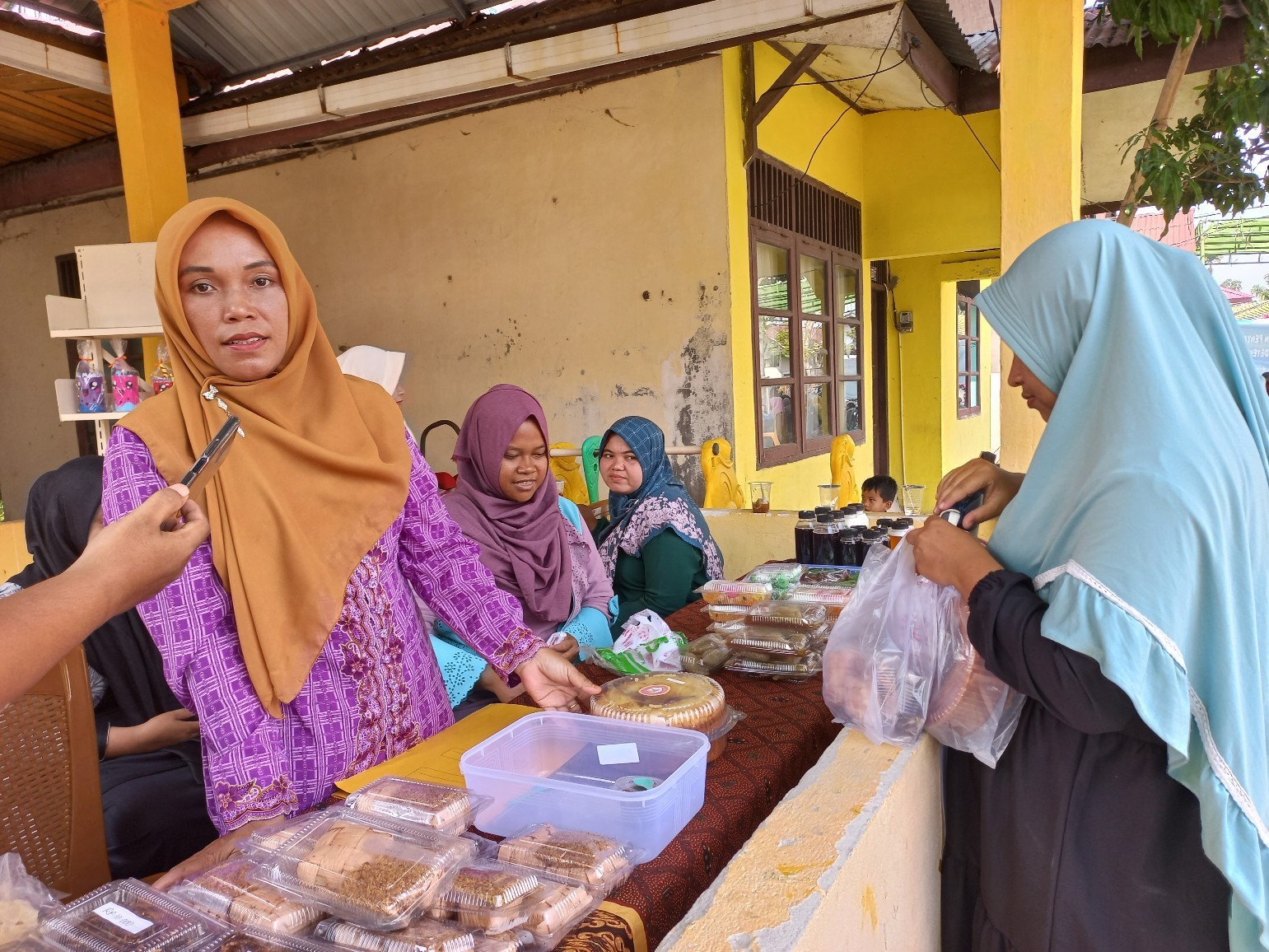 Bujang Kampung Mempermudah Perizinan UMK