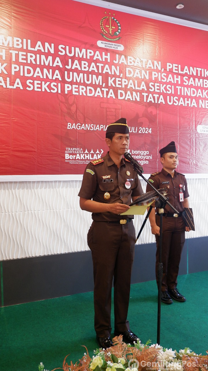 Andi Adikawira Putera, S.H., M.H Pimpin Pengambilan Sumpah Jabatan, Pelantikan dan Serah Terima 3 jabatan Kepala Seksi