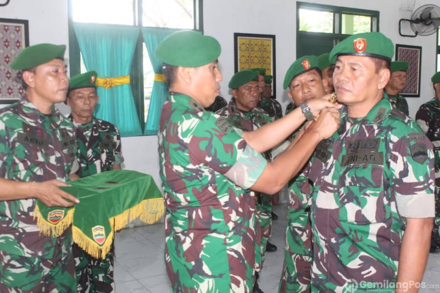 Dandim 0314/Inhil Pimpin Acara Korp Raport Pindah dan Masuk Satuan Personel Danramil 04/Kuindra