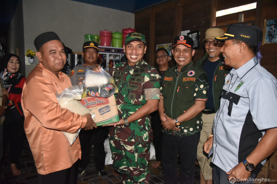 Dandim 0314/Inhil Bersama Pj Bupati Tinjau Titik Lokasi Banjir Serta Berikan Bantuan