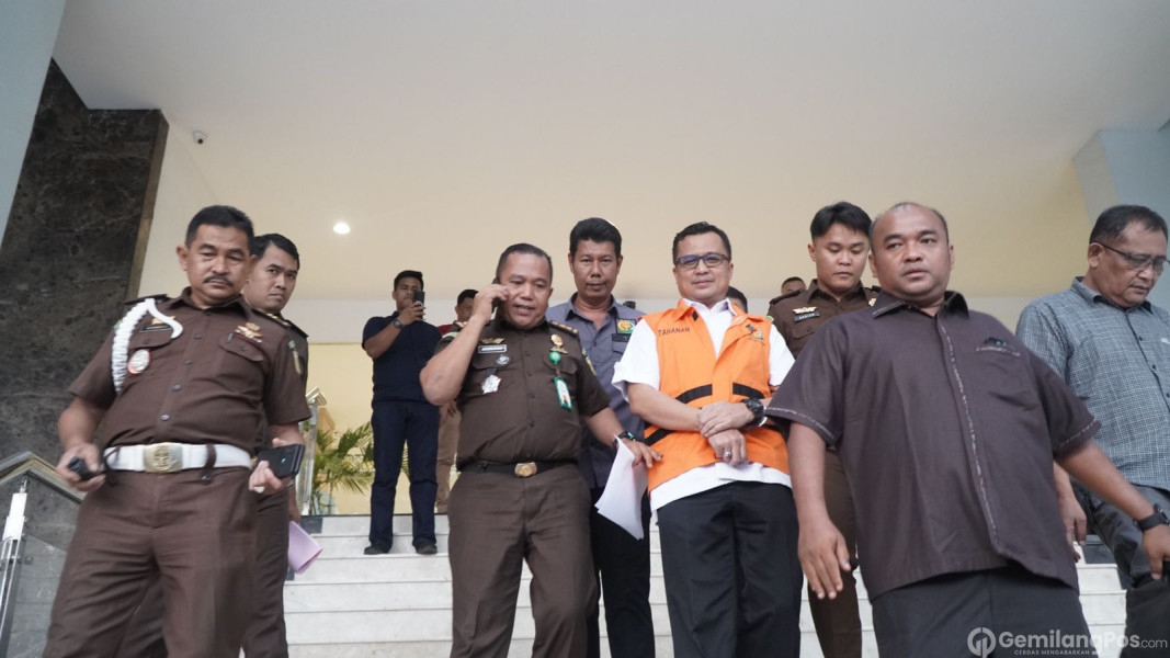 Tim Penyidik Pidsus Kejati Riau Tetapkan Mantan Plt. Sekretaris DPRD Provinsi Riau Jadi Tersangka