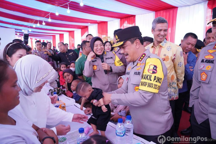 Andil Polri Tangani Stunting, Wakapolri Salurkan Bantuan 339 Paket Bantuan Makanan Bergizi