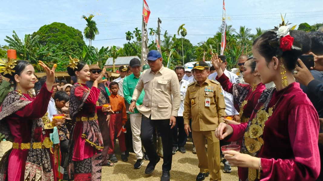 Gubernur Al Haris Dampingi Wamen Pertanian Sudaryono dalam Kunjungan Kerja ke Jambi