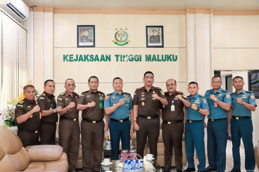 Kepala Kejaksaan Tinggi Maluku Menerima Kunjungan Kerja dan Silaturahmi Danlantamal IX Ambon