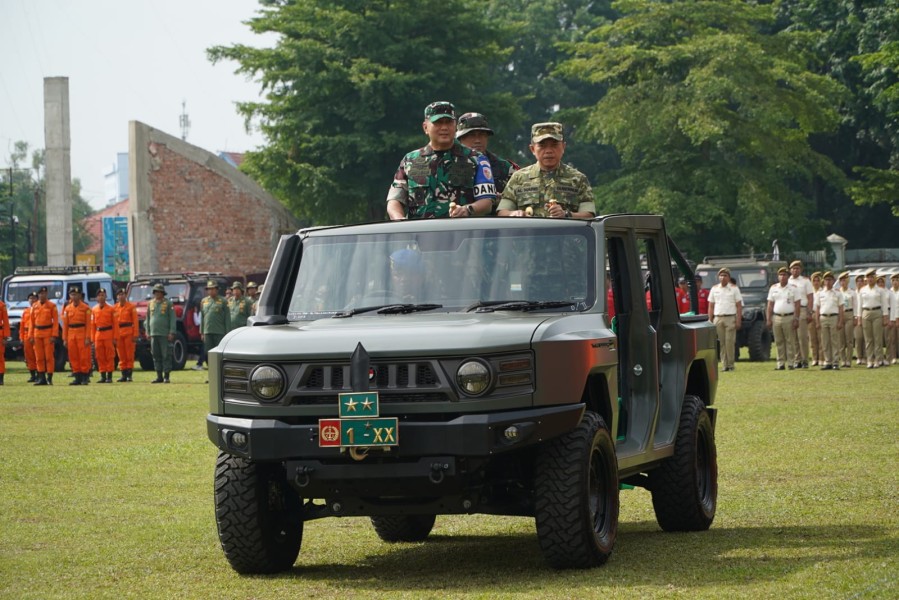 Gubernur Al Haris Dampingi Pangdam XX/TIB Pimpin Apel Kesiapsiagaan Penanggulangan Karhutla di Provinsi Jambi