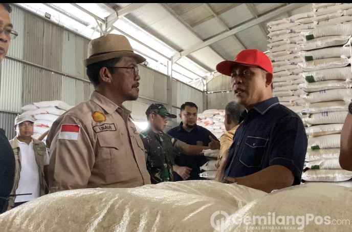 Kadis DPTPHP Inhil Bersama Instansi Terkait Dampingi Pj Bupati Sidak Sembako