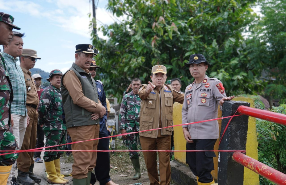 Gubernur Jambi Minta Percepat Pembangunan Jembatan Darurat di Kerinci, Waspadai Kelangkaan Stok.