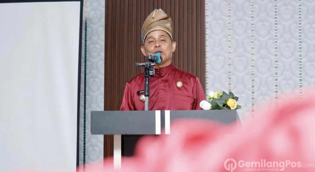 Pimpin Rakor RT/RW, Pj Bupati Herman Kukuhkan Forum RT/RW Se-Kecamatan Tembilahan