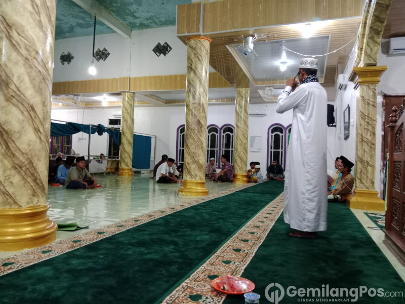 Kades Limau Manis Hadiri Acara Malam Nuzulul Qur'an