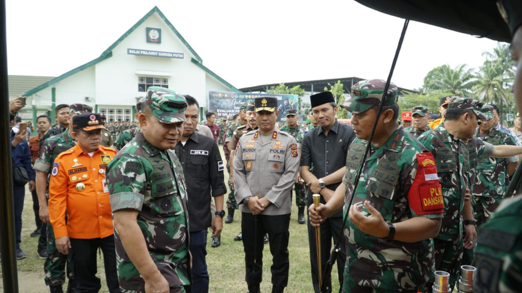Edi Purwanto Bersama KASAD Gelar Anggota Satgas Karhutla di Provinsi Jambi