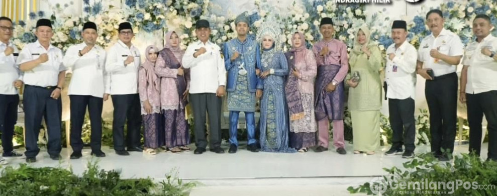 Penuhi Undangan Masyarakat, Pj.Bupati H.Herman, SE.MT Hadiri Resepsi Pernikahan dan Tasyakuran