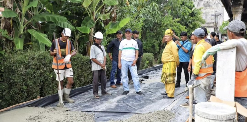 Gesa pengerjaan Semenisasi jalan, Pj.Bupati selalu Kontrol