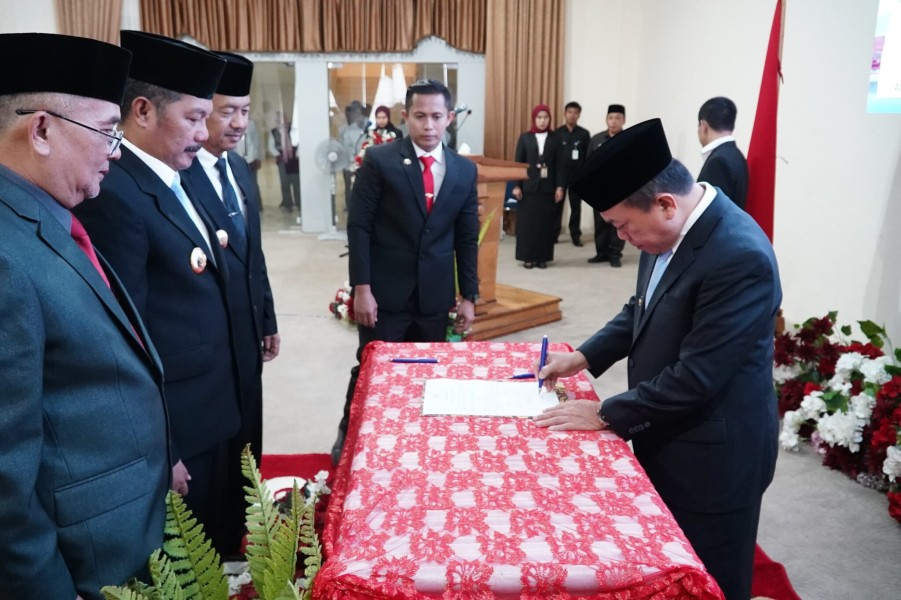 Gubernur Al Haris Hadiri Sertijab Bupati Kerinci, Puji Pengalaman Monadi di Pemerintahan