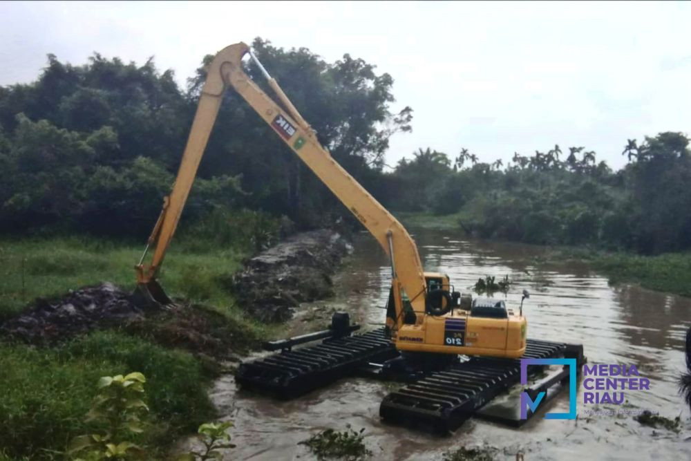 Pemprov Riau Normalisasi Sungai Reteh Inhil Sepanjang 5 Km