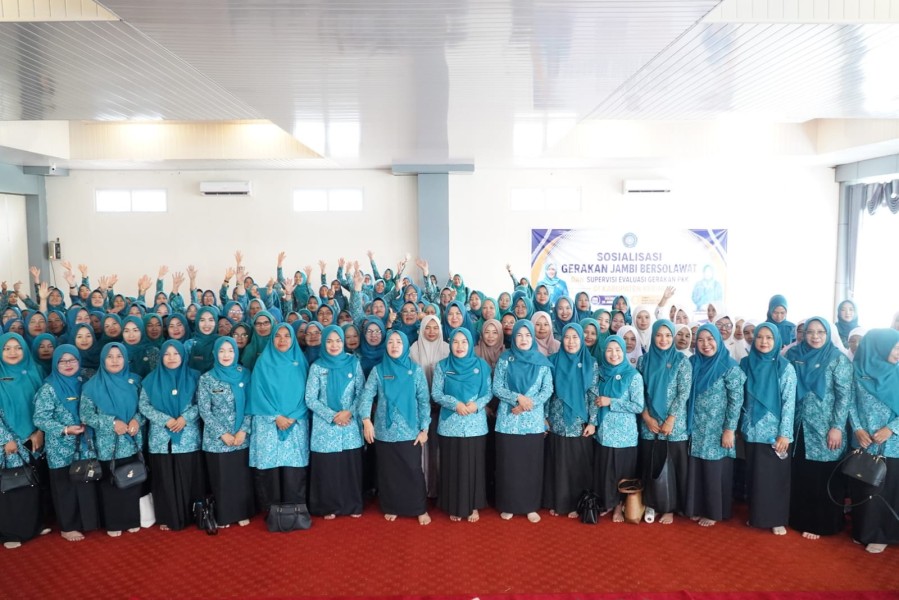 Sosialisasikan Gerakan Jambi Bersholawat di Kerinci, Hesti Haris: Jadikan Sholawat Energi Positif dalam Mendidik Generasi Berakhlak