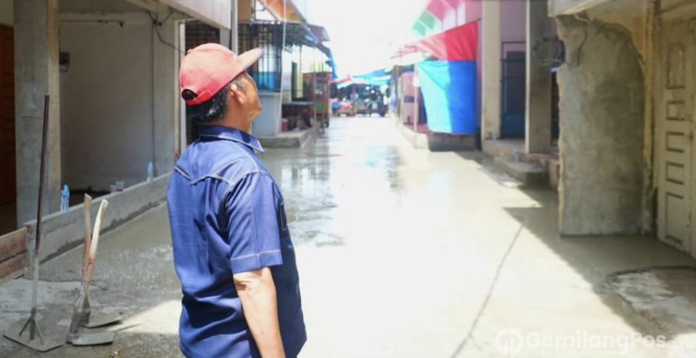 Pj.Bupati Herman Tinjau Bangunan Yang Menutupi Drainase