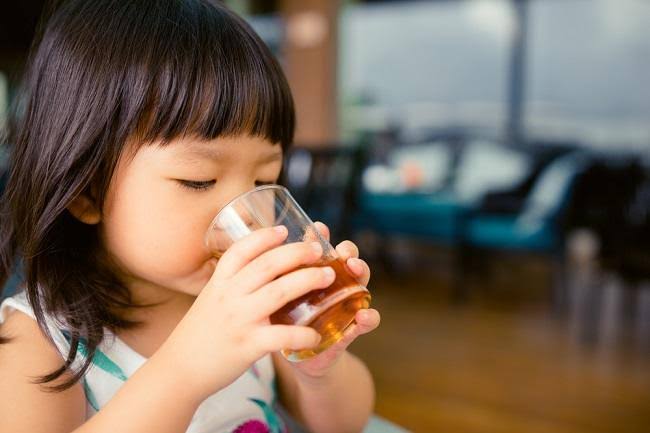 8 Alasan Anak Usia di Bawah 3 Tahun Tidak Boleh Minum Teh