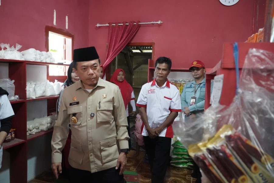 Tinjau Dapur MBG, Gubernur Al Haris Minta Jaga Kualitas Bahan Baku dan Kebersihan