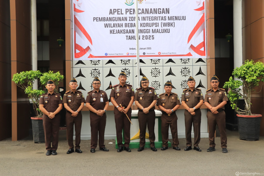 KAJATI MALUKU PIMPIN APEL PENCANANGAN PEMBANGUNAN ZONA INTEGRITAS MENUJU WILAYAH BEBAS KORUPSI KEJAKSAAN TINGGI MALUKU