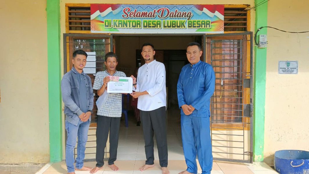 Pemdes Lubuk Besar Salurkan BLT DD Tahap II