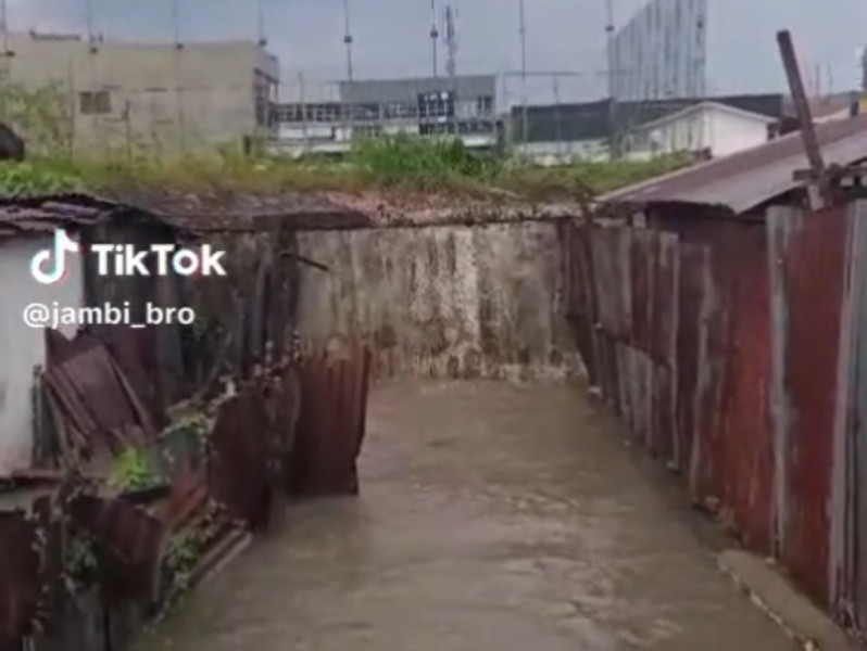 Viral Video Banjir Diduga Akibat Pembangunan Mal JBC