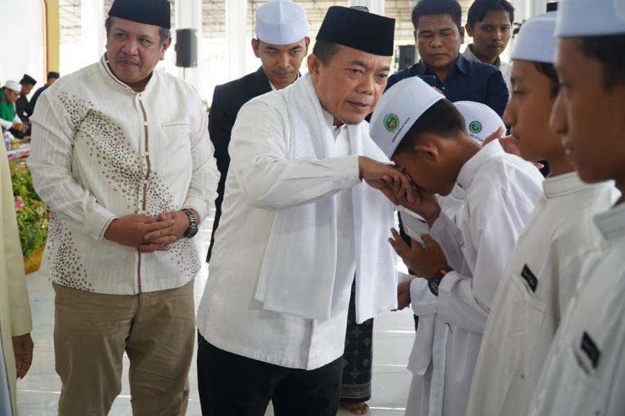 Gubernur Al Haris Hadiri Peringatan Maulid Nabi di Ponpes Kumpeh Daaru At-Tauhid