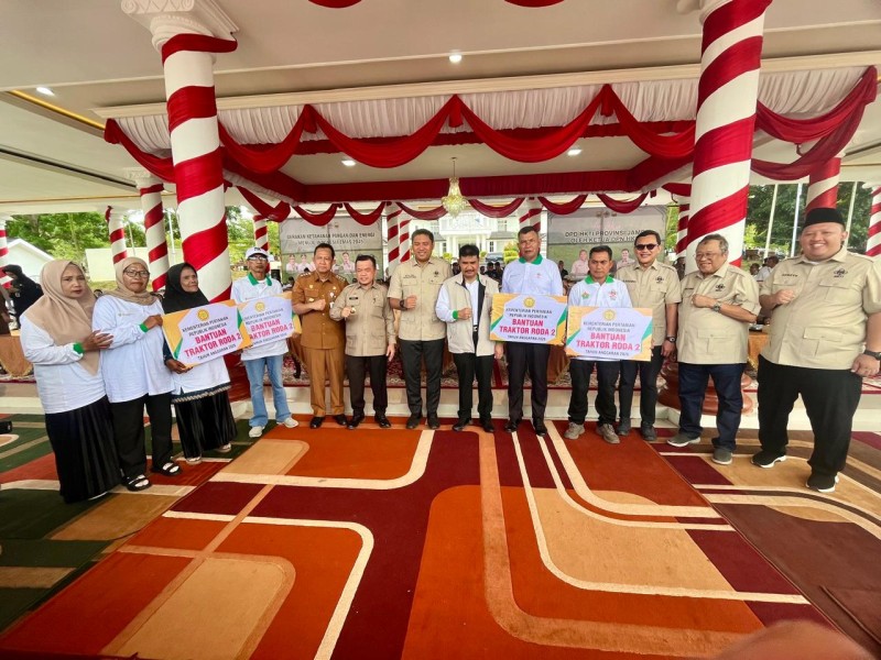 Pengurus HKTI Jambi Dilantik, Sudaryono: Pengurus Harus Turun ke Sawah Bantu Petani