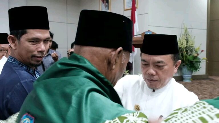 Hari Bahagia Calon Jamaah Haji Merangin, Gubernur Al Haris Doakan Semoga Meraih Predikat Haji Yang Mabrur