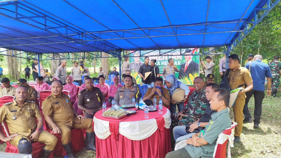 Kasubbagbin Kejari SBB Hadiri Giat Tanam Pohon Jagung Serentak 1 Juta Hektar