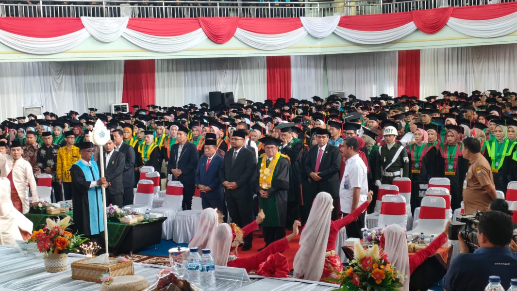 Bersama Menteri Agama, Gubernur Al Haris Hadiri Wisuda Mahasiswa UIN Jambi