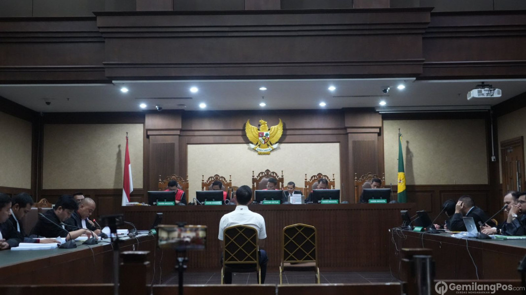 Pembacaan Surat Dakwaan terhadap Terdakwa Harvey Moeis dalam Perkara Komoditas Timah