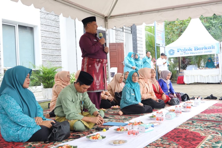 TP PKK Jambi dan Disdik Bagikan Sarapan Bergizi Lewat Program Rabu Berkah, Wujud Nyata Kepedulian Sosial