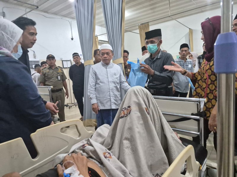 Lebaran Penuh Empati, Gubernur Al Haris Bawa Tali Asih dan Pastikan Layanan RS Tetap Prima