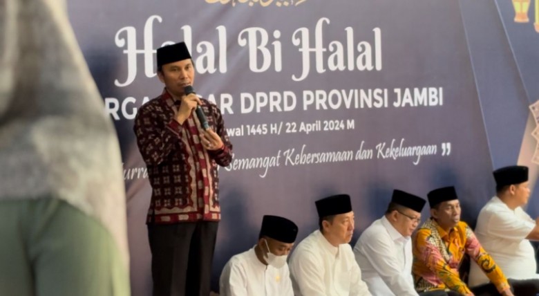 Pimpinan dan Anggota DPRD Gelar Halal Bihalal Bersama Sekretariat Dewan