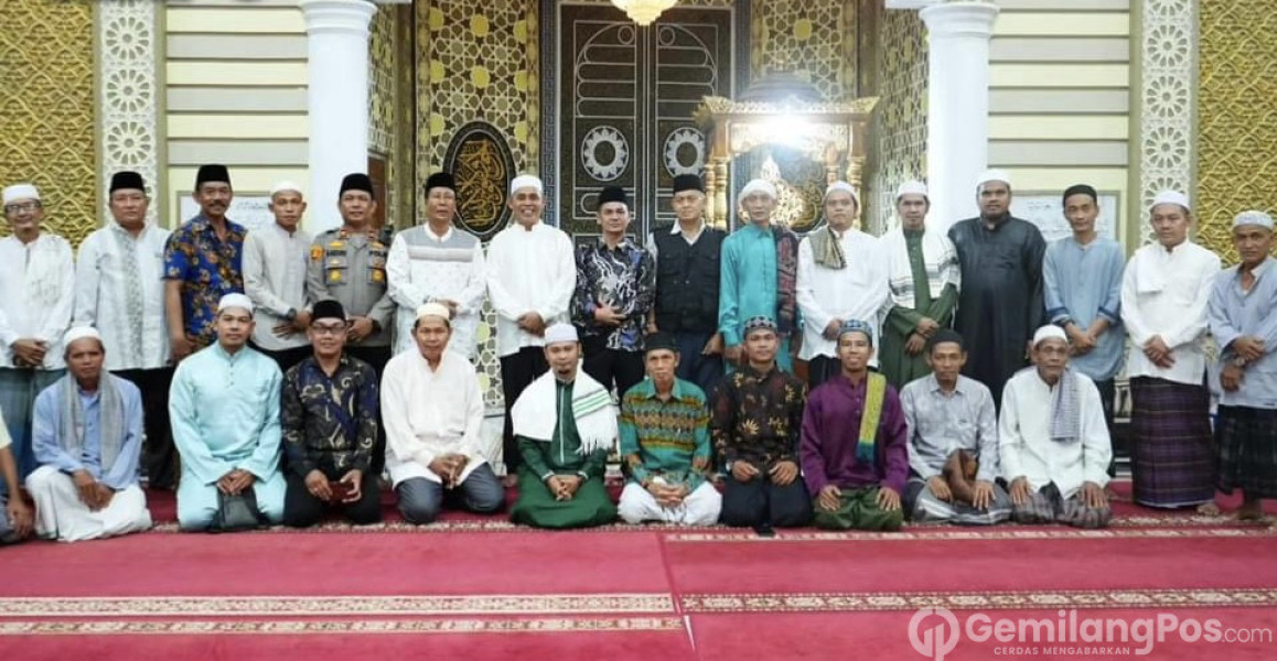 Masih di Gaung, Pj Bupati Herman Dialog dengan Murid-murid Ponpes hingga sholat tarawih dan Witir Berjama'ah