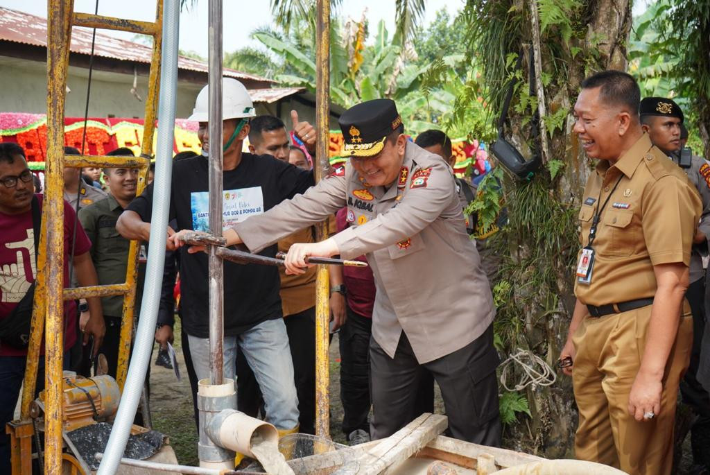 Polda Riau Berikan Bantuan Pengadaan Fasilitas 23 Sumur Bor dan 15 Pompa Air