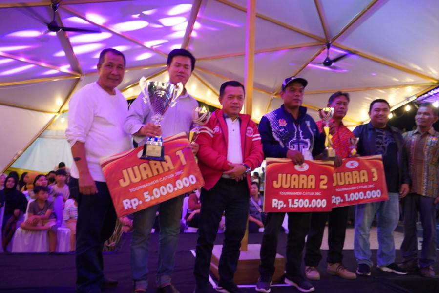 Meriahkan HUT RI, Gubernur Al Haris Apresiasi JBC Selenggarakan Turnamen Catur dan Domino