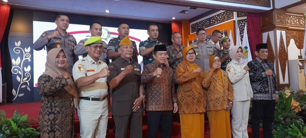 Apresiasi untuk Veteran: Al Haris Serahkan Mobil Operasional di HUT PIVERI ke-60