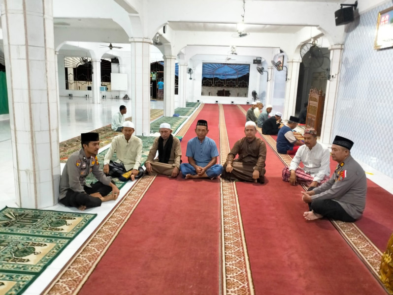 Usai Laksanakan Sholat Berjamaah, Polsek Ka teman Giat Coolling System