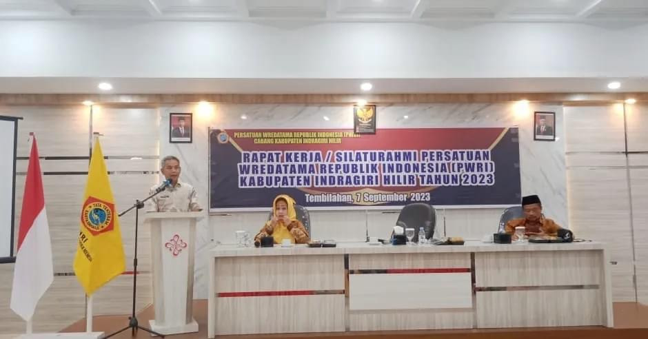 Bupati Wardan Hadiri Raker PWRI Inhil 2023