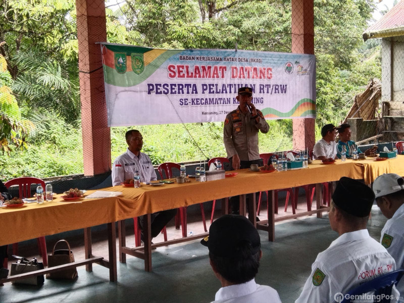 Polsek Kemuning Gencar Lakukan Coling System Sempena Pelatihan Rt/Rw se-Kemuning