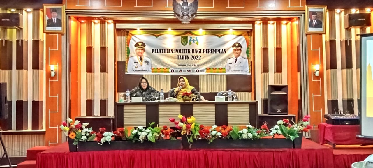 DP2KBP3A Inhil Melaksanakan Pelatihan Politik Bagi Perempuan